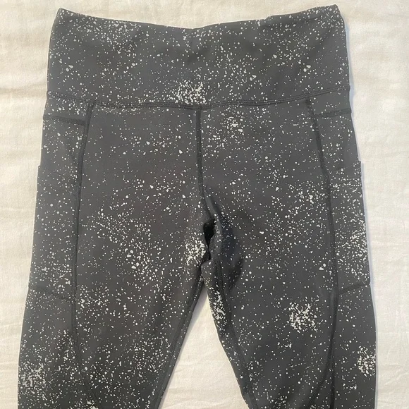 Zyia Black Reflective Light n Tight Hi-rise 24" Leggings Sz 8-10 - Picture 8 of 10